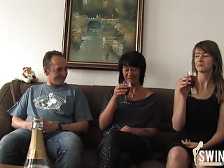 Porno mergina ir tėtis doppelt es sich yra moksleivės porno kraujavimas iš