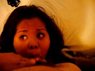 Porno svetaines com ir azijos apskretėlė sucks ir gauna cum ant veido