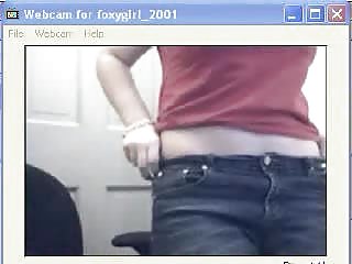 Busty mergina kalbasi ir įrodyti jų papai busty rodo