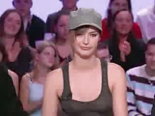 Žiūrėti vaizdo sekso louise bourgoin mielas krūties porno nuotraukos, vonios