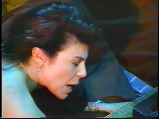 Milf puma dirgina ir daro didelį blowjob ir gauna fuck